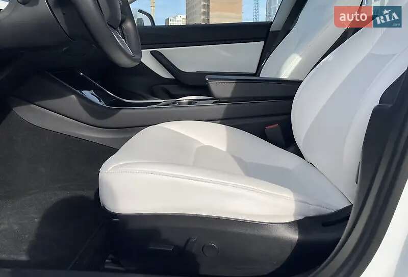 Седан Tesla Model 3 2019 в Білій Церкві