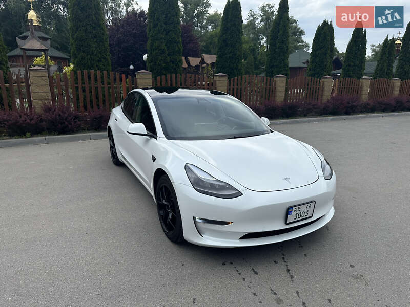 Tesla Model 3 2021