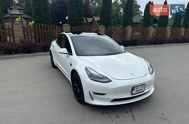 Седан Tesla Model 3 2021 в 