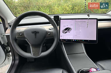 Седан Tesla Model 3 2018 в Киеве