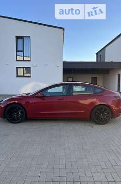 Седан Tesla Model 3 2020 в Києві