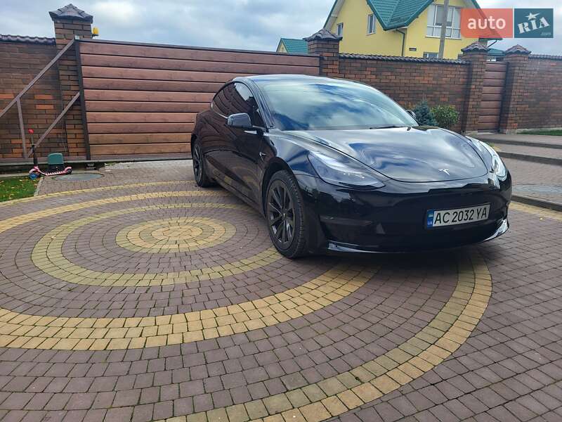 Седан Tesla Model 3 2021 в Луцьку