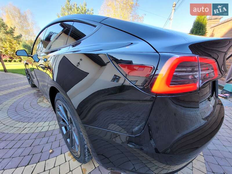 Седан Tesla Model 3 2021 в Луцьку