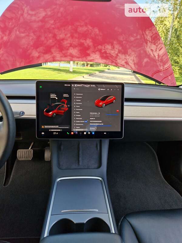 Седан Tesla Model 3 2021 в Рівному