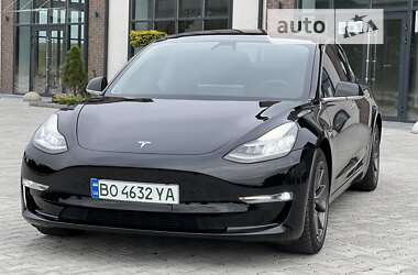 Седан Tesla Model 3 2019 в Тернополе