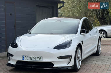 Седан Tesla Model 3 2019 в Черновцах