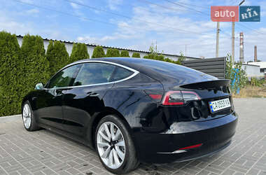 Седан Tesla Model 3 2020 в 