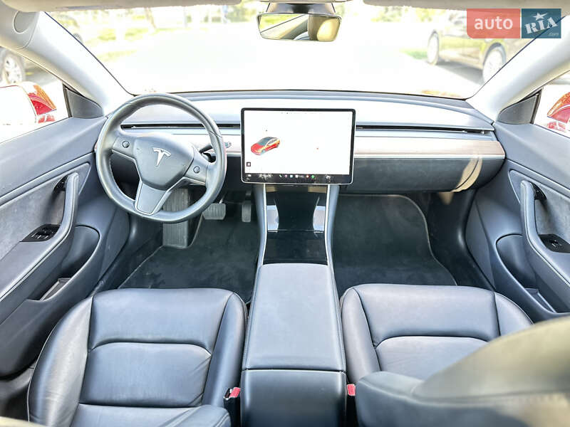 Седан Tesla Model 3 2018 в Дніпрі