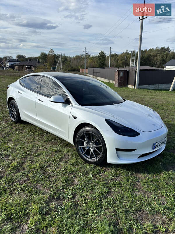 Седан Tesla Model 3 2022 в Львове фото 3 Седан Tesla Model 3 2022 в Львове