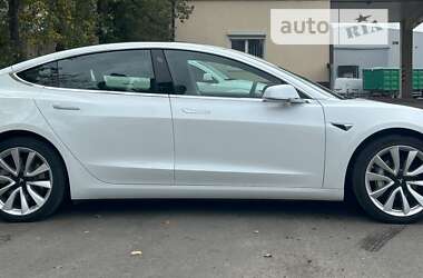 Седан Tesla Model 3 2019 в 