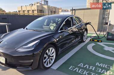 TESLA MODEL 3 2019