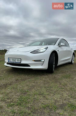 Седан Tesla Model 3 2019 в 