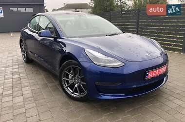 Седан Tesla Model 3 2023 в Львові