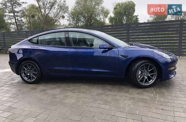 Седан Tesla Model 3 2023 в Львові