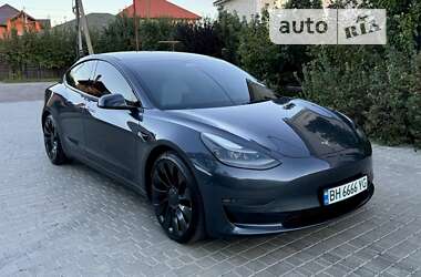 Седан Tesla Model 3 2023 в Одессе