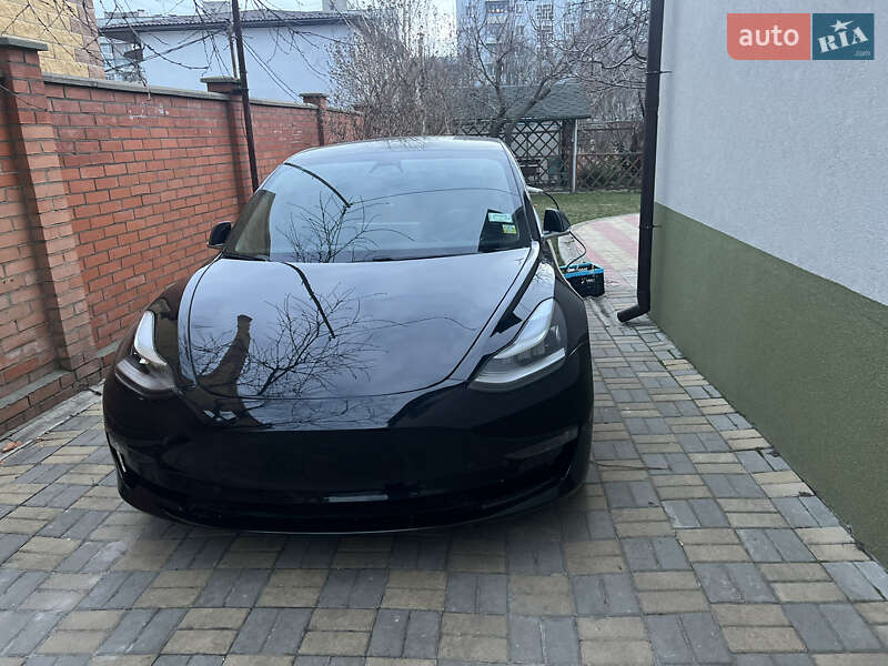 Седан Tesla Model 3 2020 в Запорожье