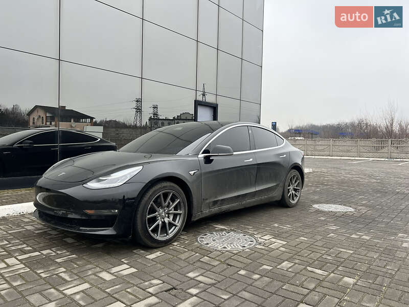 Седан Tesla Model 3 2020 в Запорожье