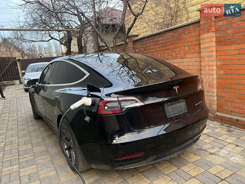 Седан Tesla Model 3 2020 в Запорожье