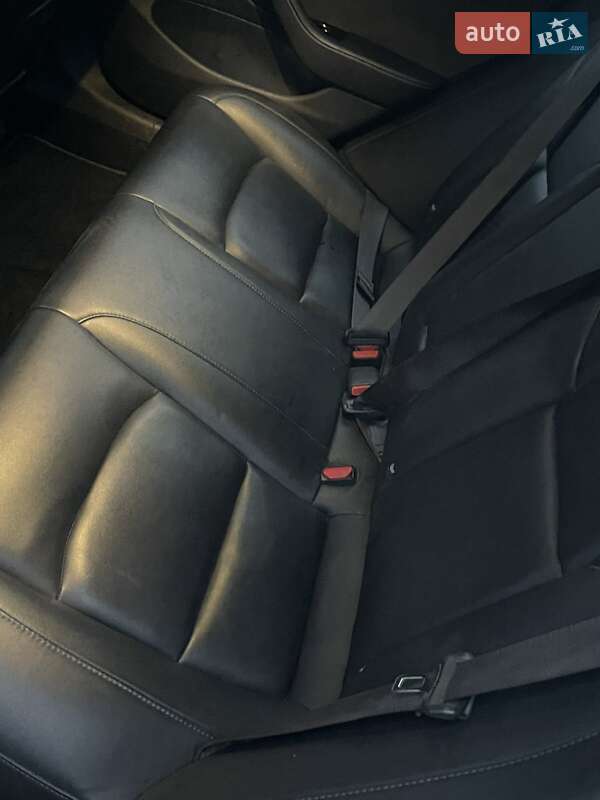 Седан Tesla Model 3 2018 в Харкові