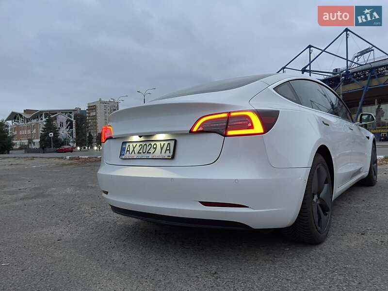 Седан Tesla Model 3 2018 в Харькове