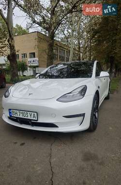 Седан Tesla Model 3 2019 в 