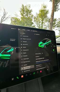 Седан Tesla Model 3 2022 в Виннице