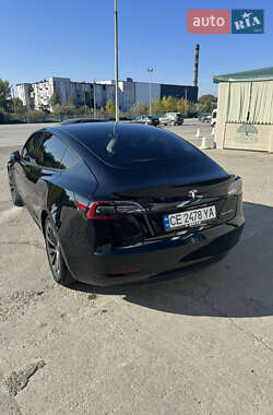 Седан Tesla Model 3 2021 в Чернівцях