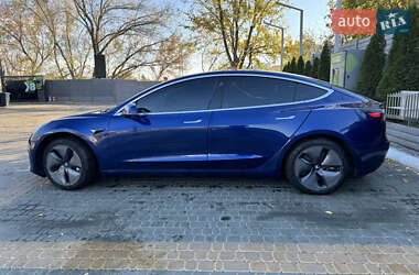 Седан Tesla Model 3 2018 в Харкові