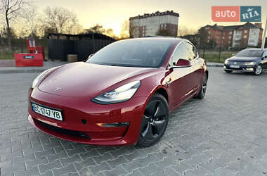 Седан Tesla Model 3 2018 в Стрию