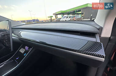 Седан Tesla Model 3 2018 в 