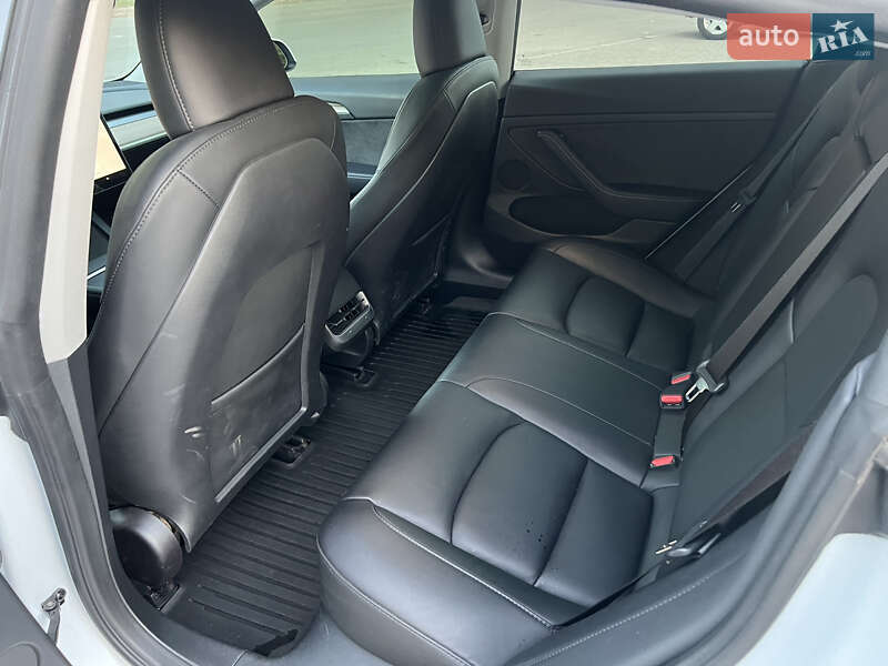 Седан Tesla Model 3 2023 в Запорожье