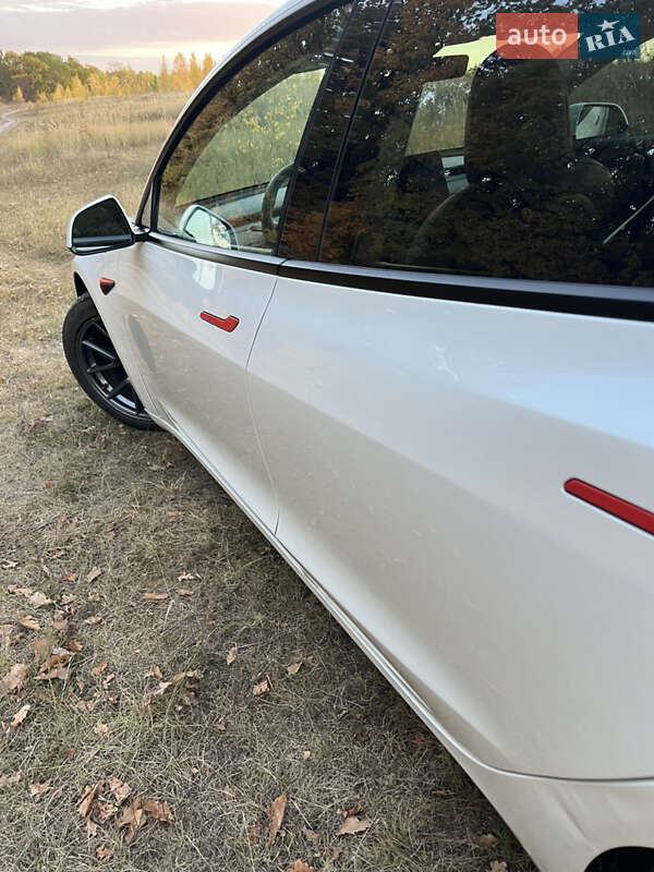 Седан Tesla Model 3 2020 в Харкові