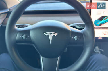 Седан Tesla Model 3 2022 в 