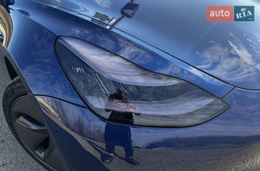 Седан Tesla Model 3 2019 в 