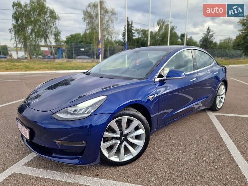 Седан Tesla Model 3 2019 в 