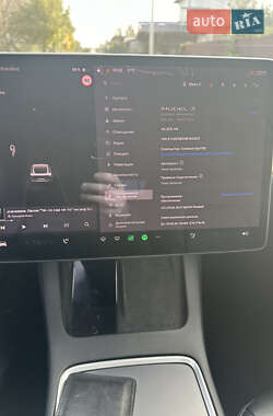 Седан Tesla Model 3 2022 в Киеве