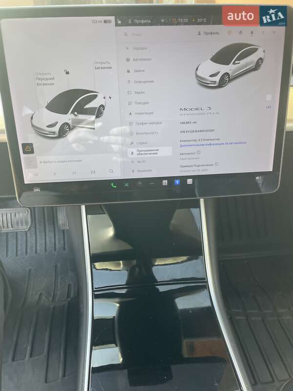 Седан Tesla Model 3 2019 в Косове