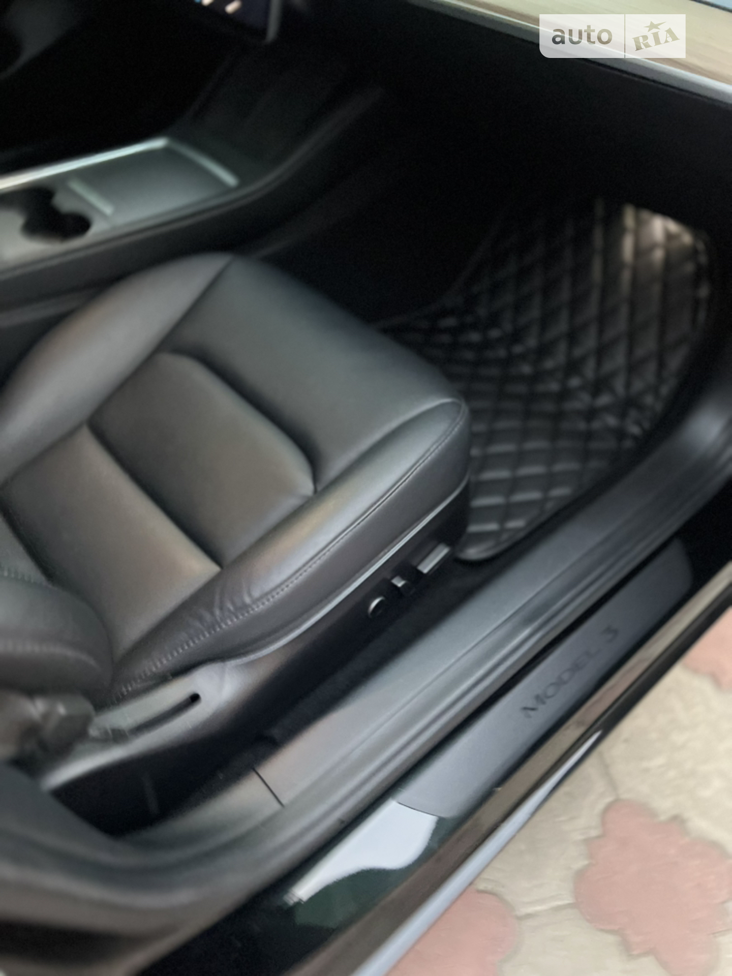2020 Tesla Model 3 - мініатюра 29