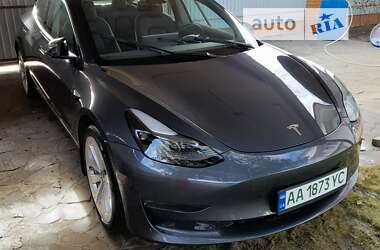 Седан Tesla Model 3 2022 в Киеве