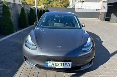 Седан Tesla Model 3 2019 в Черкассах