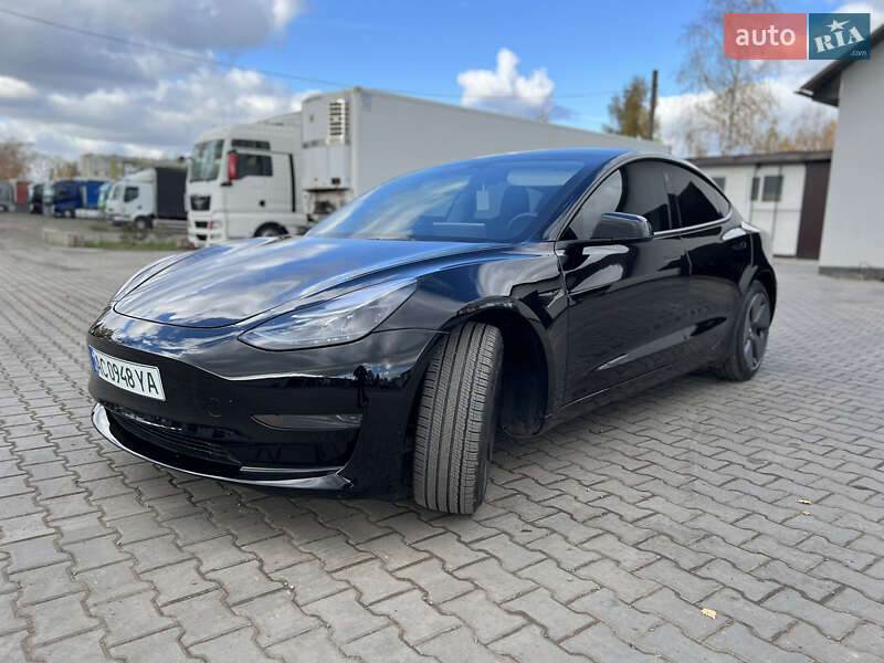 Tesla Model 3 2022