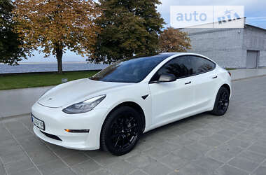 Седан Tesla Model 3 2019 в Кременчуге