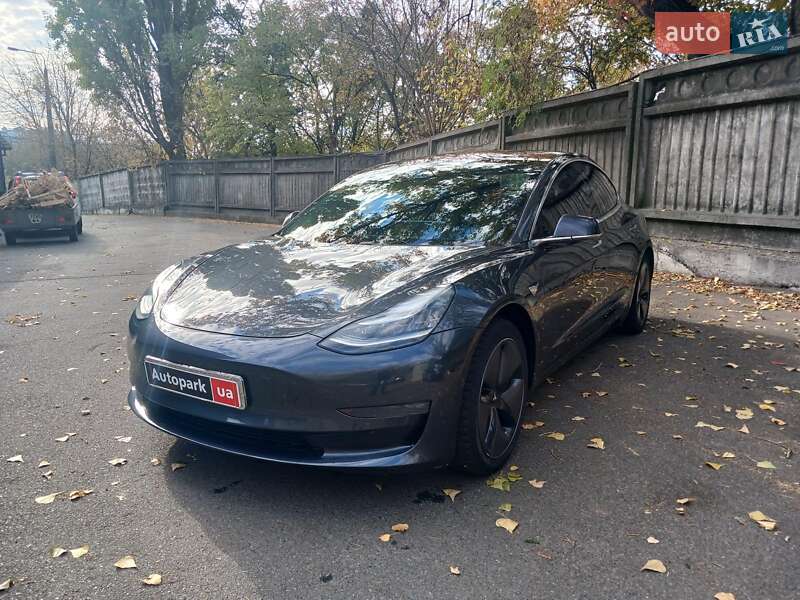 Седан Tesla Model 3 2018 в 