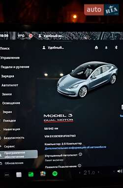 Седан Tesla Model 3 2018 в Львове