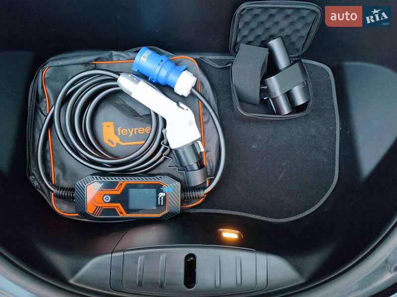 Седан Tesla Model 3 2018 в Львові фото 10 Седан Tesla Model 3 2018 в Львові