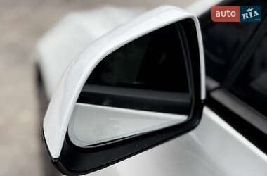 Седан Tesla Model 3 2022 в Житомире