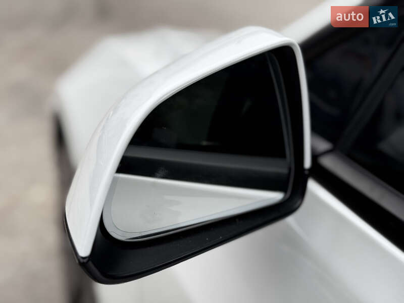 Седан Tesla Model 3 2022 в Житомире