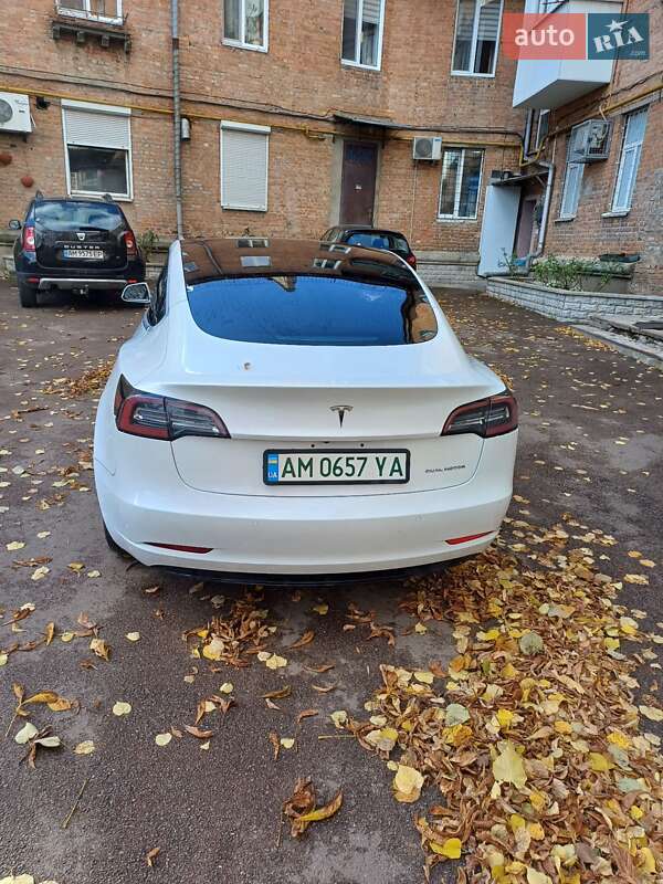 Седан Tesla Model 3 2019 в Житомире