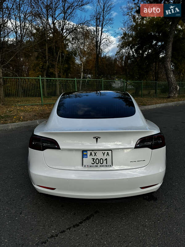 Седан Tesla Model 3 2019 в Харкові