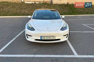 Седан Tesla Model 3 2021 в 